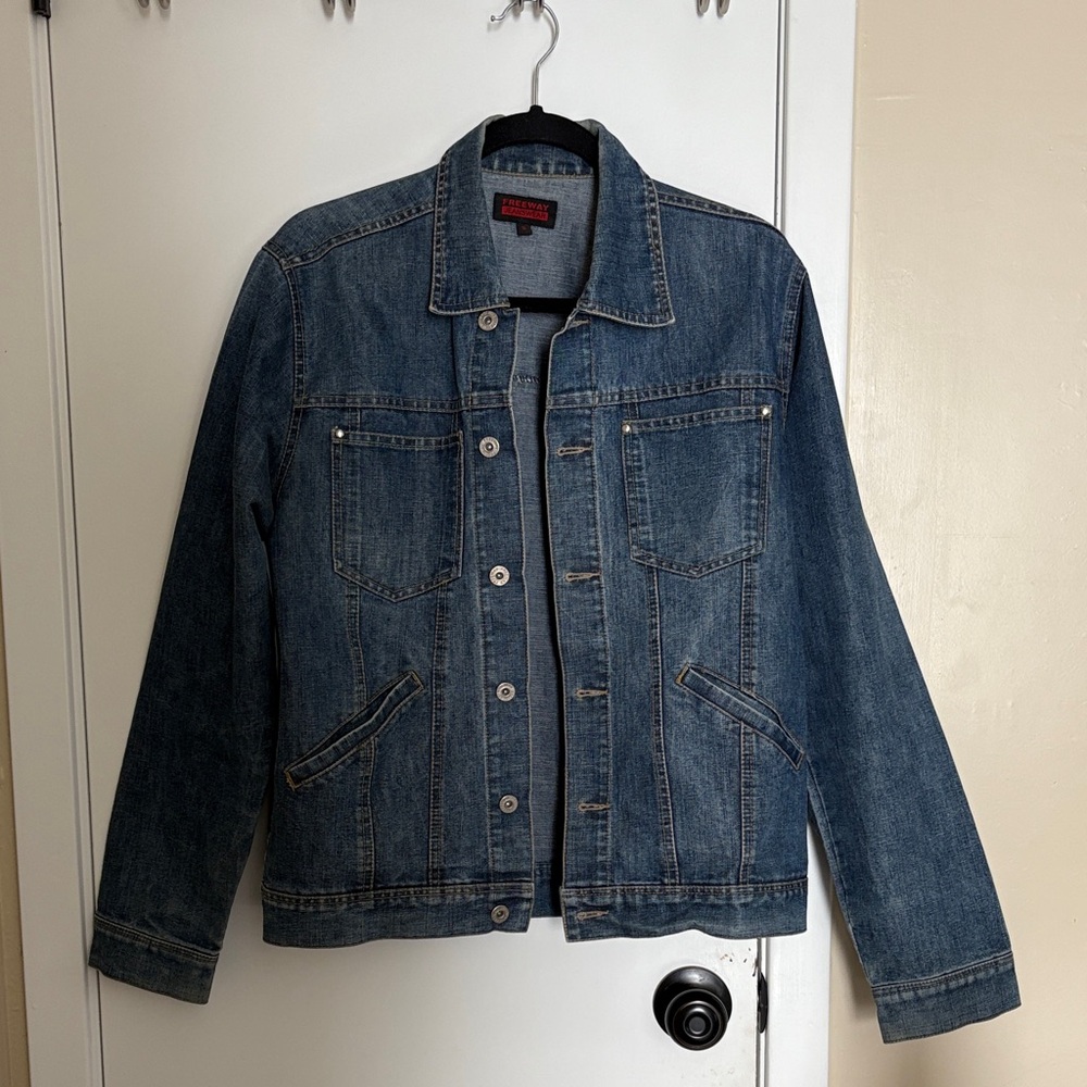 Cute & Classic- Freeway Blue Denim Jean Jacket women 8-10